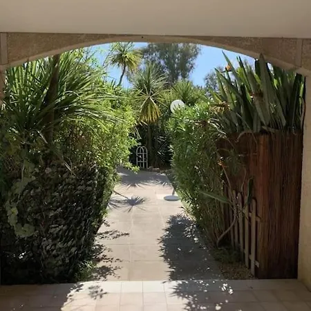 Lägenhet 1 Bed Les Pins With Pool Antibes