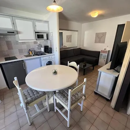 1 Bed Les Pins With Pool Lägenhet Antibes
