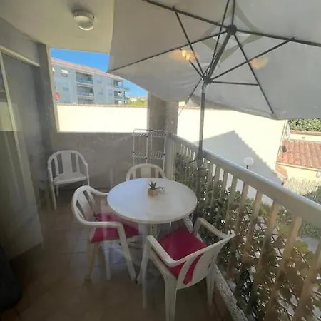 1 Bed Les Pins With Pool Lägenhet Antibes